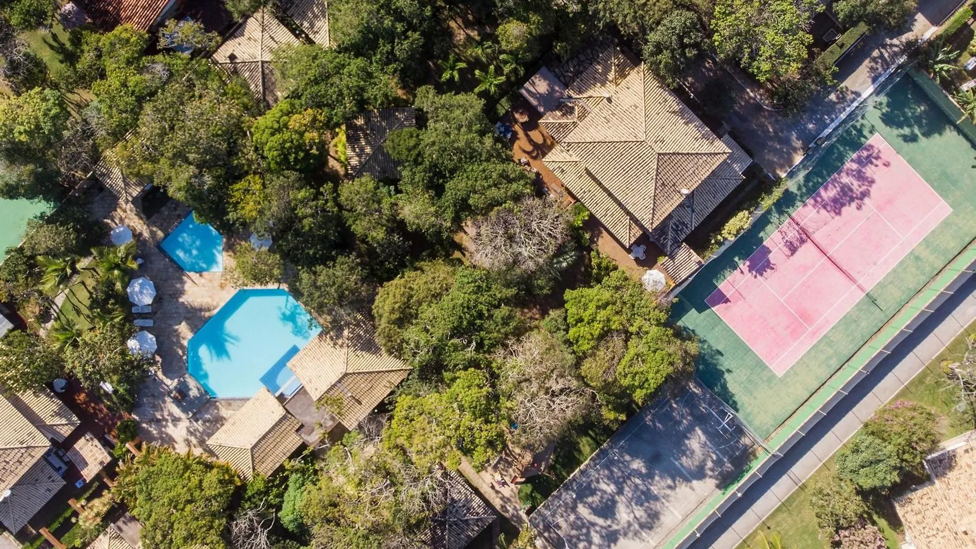 Casa Em Buzios: 3 Quartos, Varanda E Garagem |Vf32 Brazil