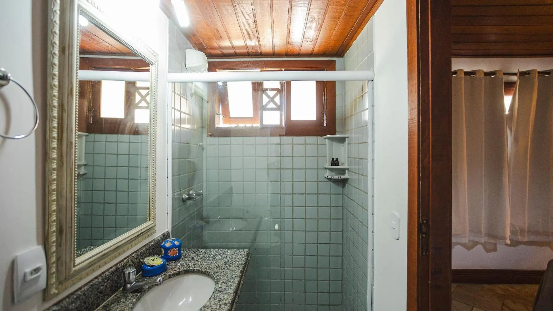 Casa Em Buzios: 3 Quartos, Varanda E Garagem |Vf32 Brazil