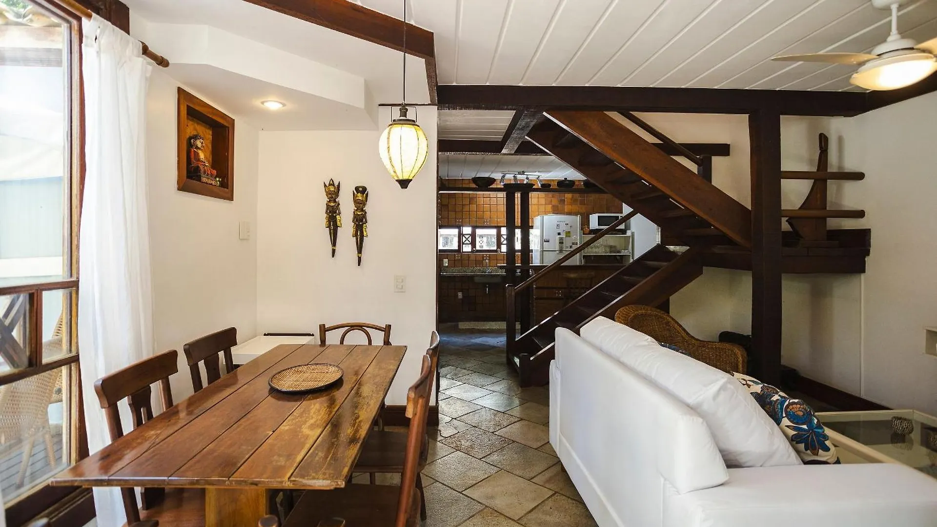 Casa Em Buzios: 3 Quartos, Varanda E Garagem |Vf32 Brazil