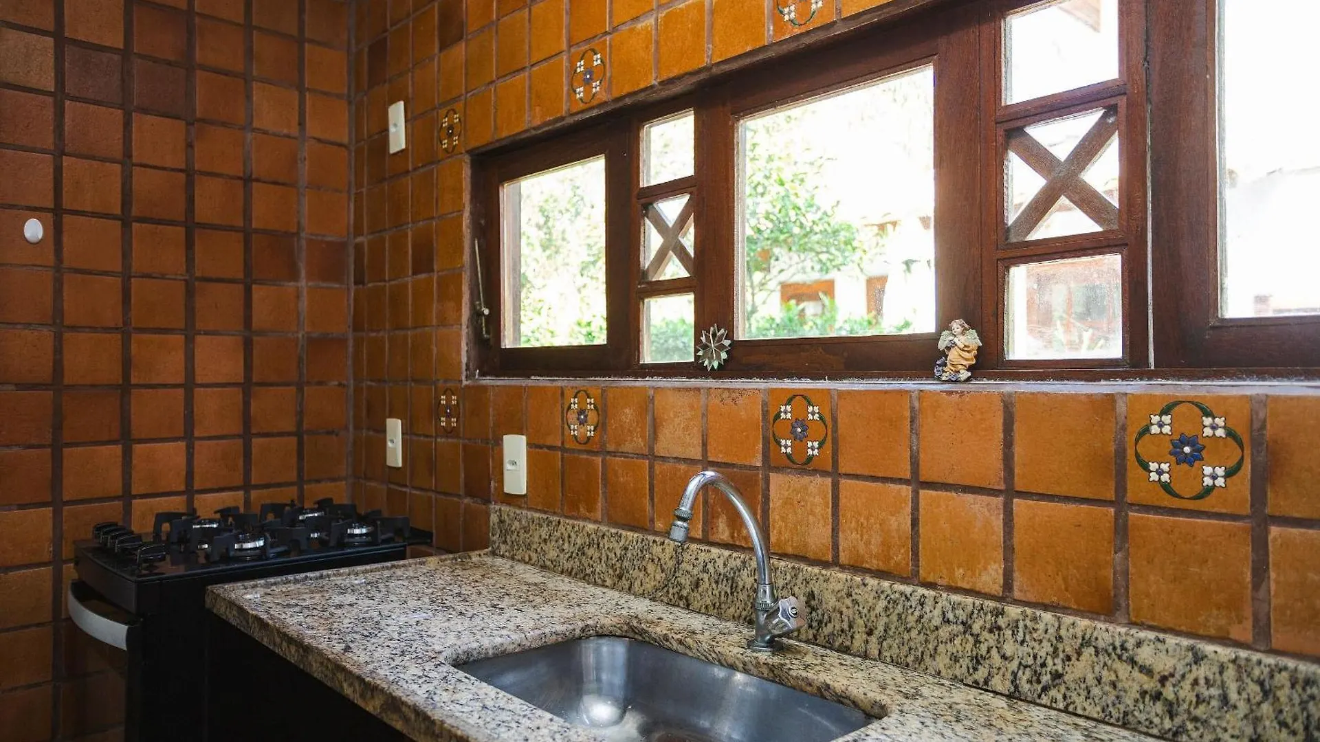 Casa Em Buzios: 3 Quartos, Varanda E Garagem |Vf32 Armacao dos Buzios