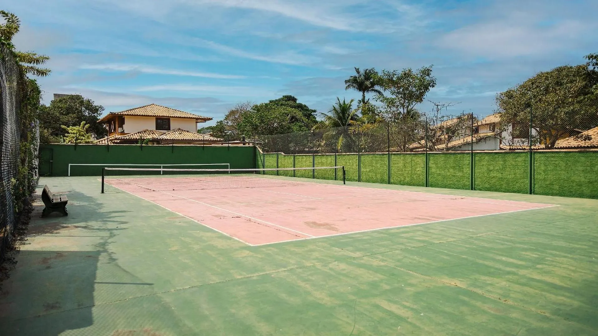 Casa Em Buzios: 3 Quartos, Varanda E Garagem |Vf32