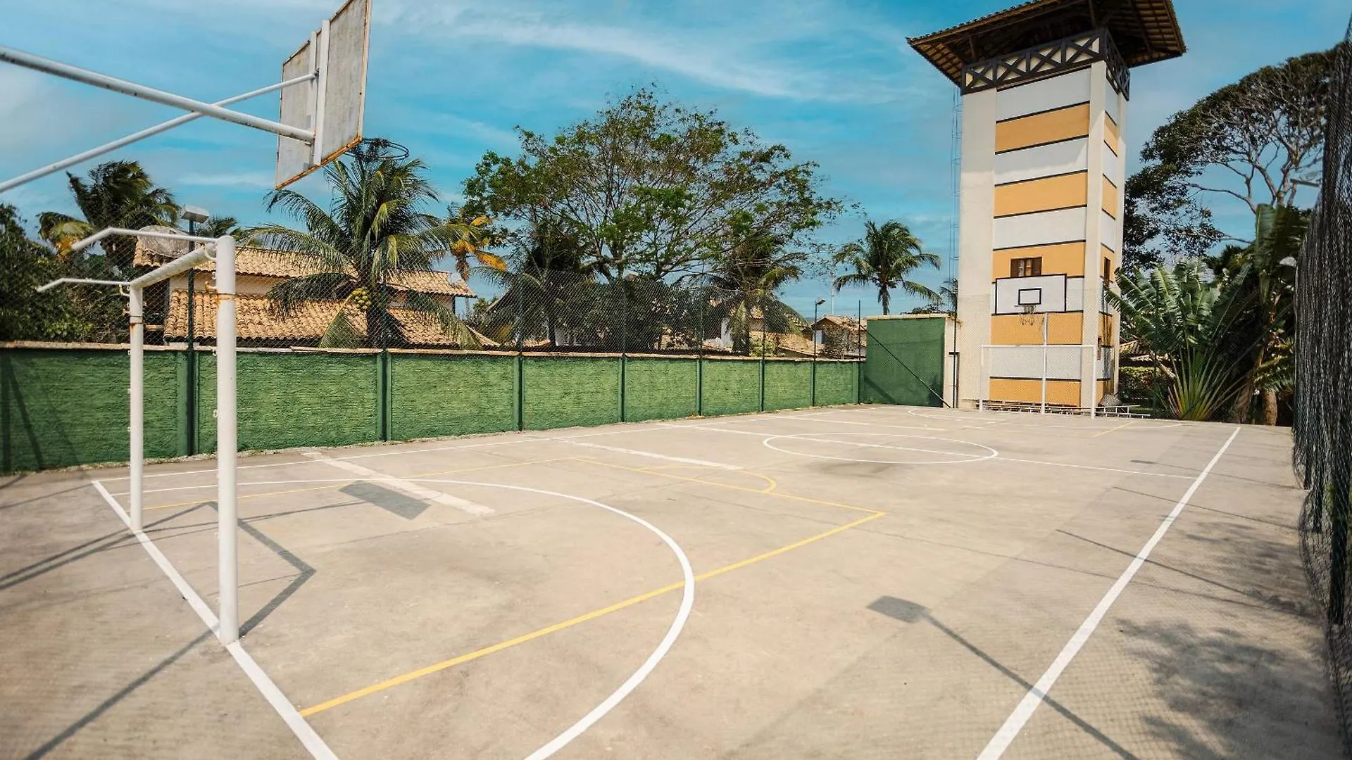 Casa Em Buzios: 3 Quartos, Varanda E Garagem |Vf32 Brazil