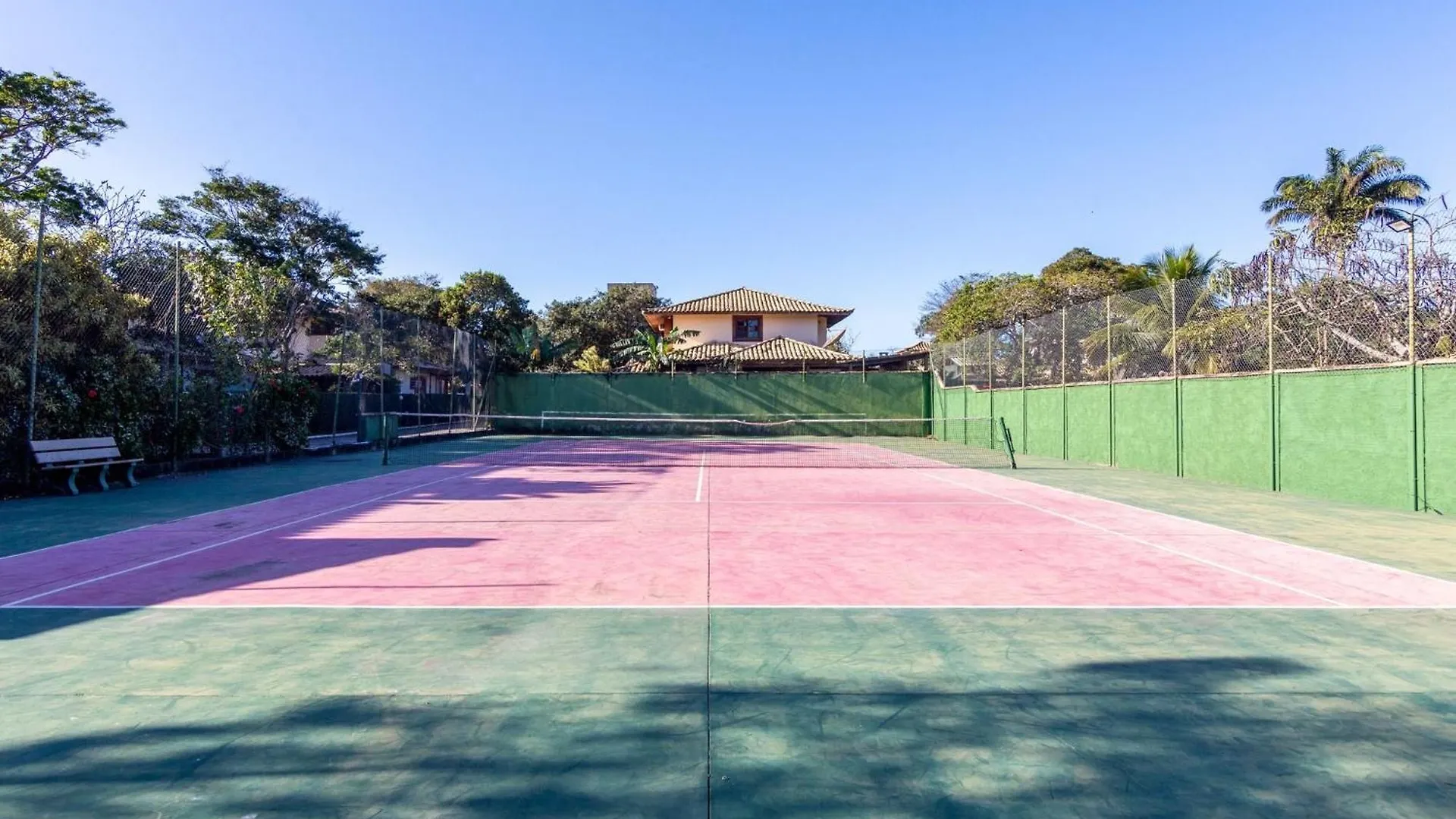 Casa Em Buzios: 3 Quartos, Varanda E Garagem |Vf32 Armacao dos Buzios