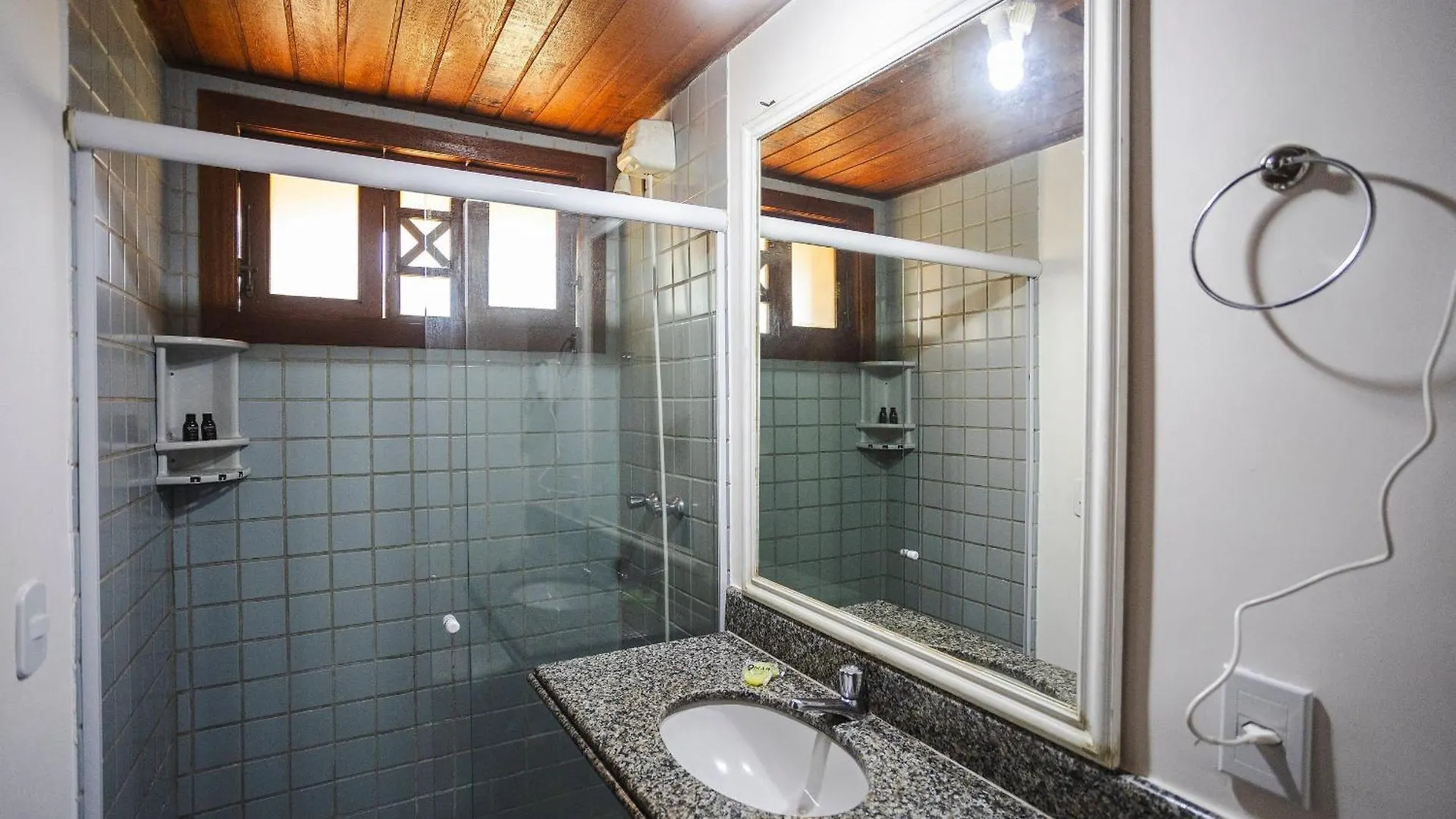 Casa Em Buzios: 3 Quartos, Varanda E Garagem |Vf32 Brazil